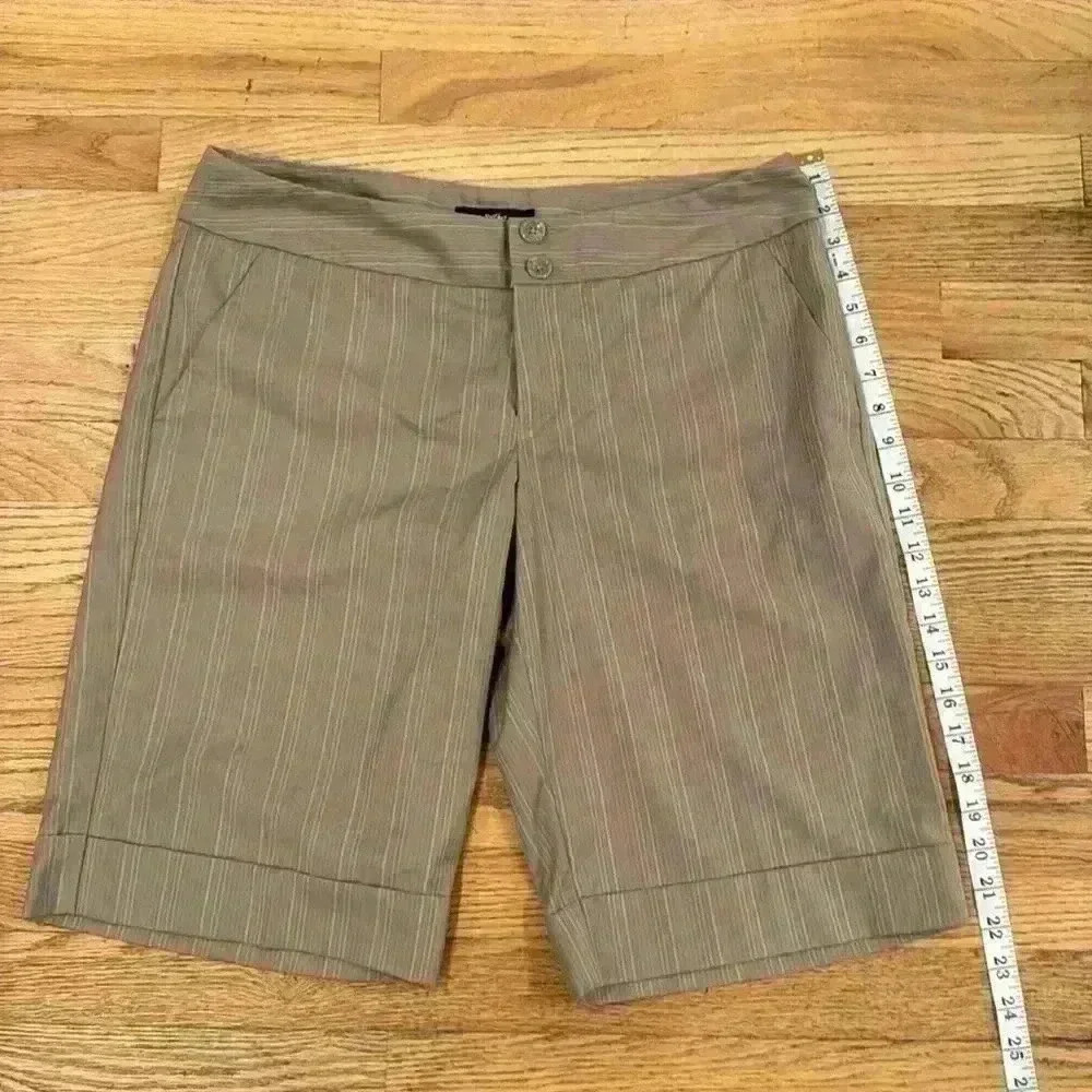 Mossimo Women’s Dressy Long striped Shorts Size: 12 with Cuff - Picture 6 of 8